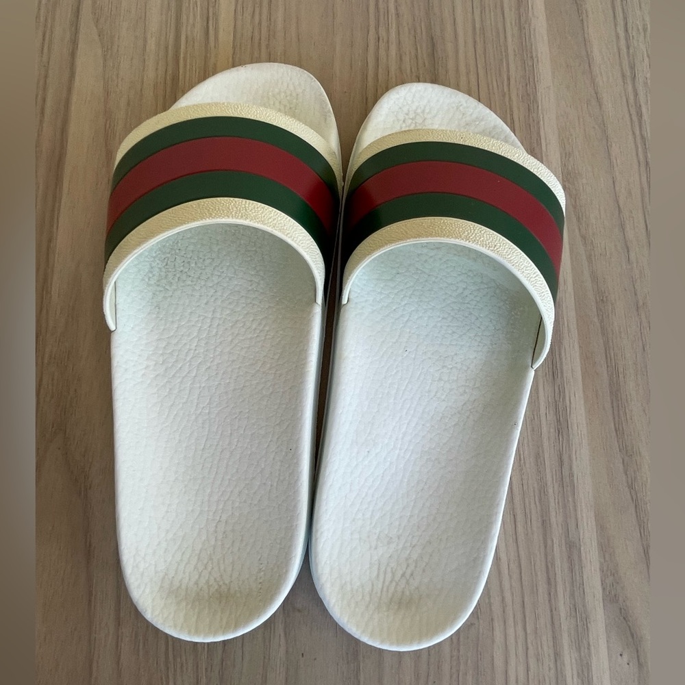 Gucci White Slides with Red and Green Stripes - Picture 2 of 10